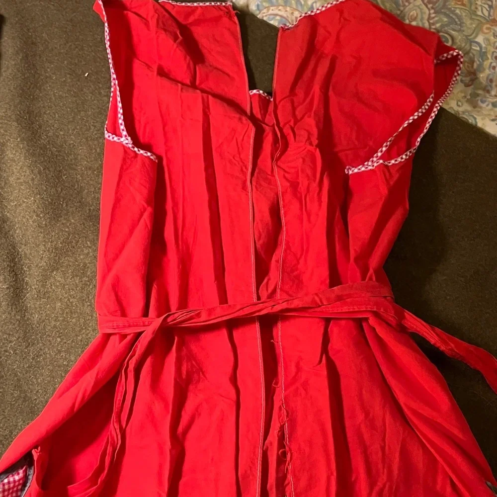 1950’s smock apron with gingham pockets